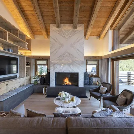 Chalet Laax: Where Modern Design Meets Laax